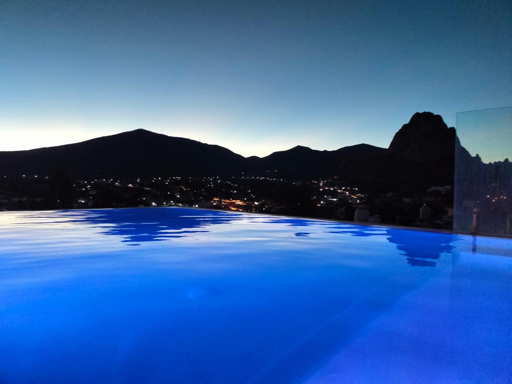 Hotel Villa Penasco Bernal Exteriör bild